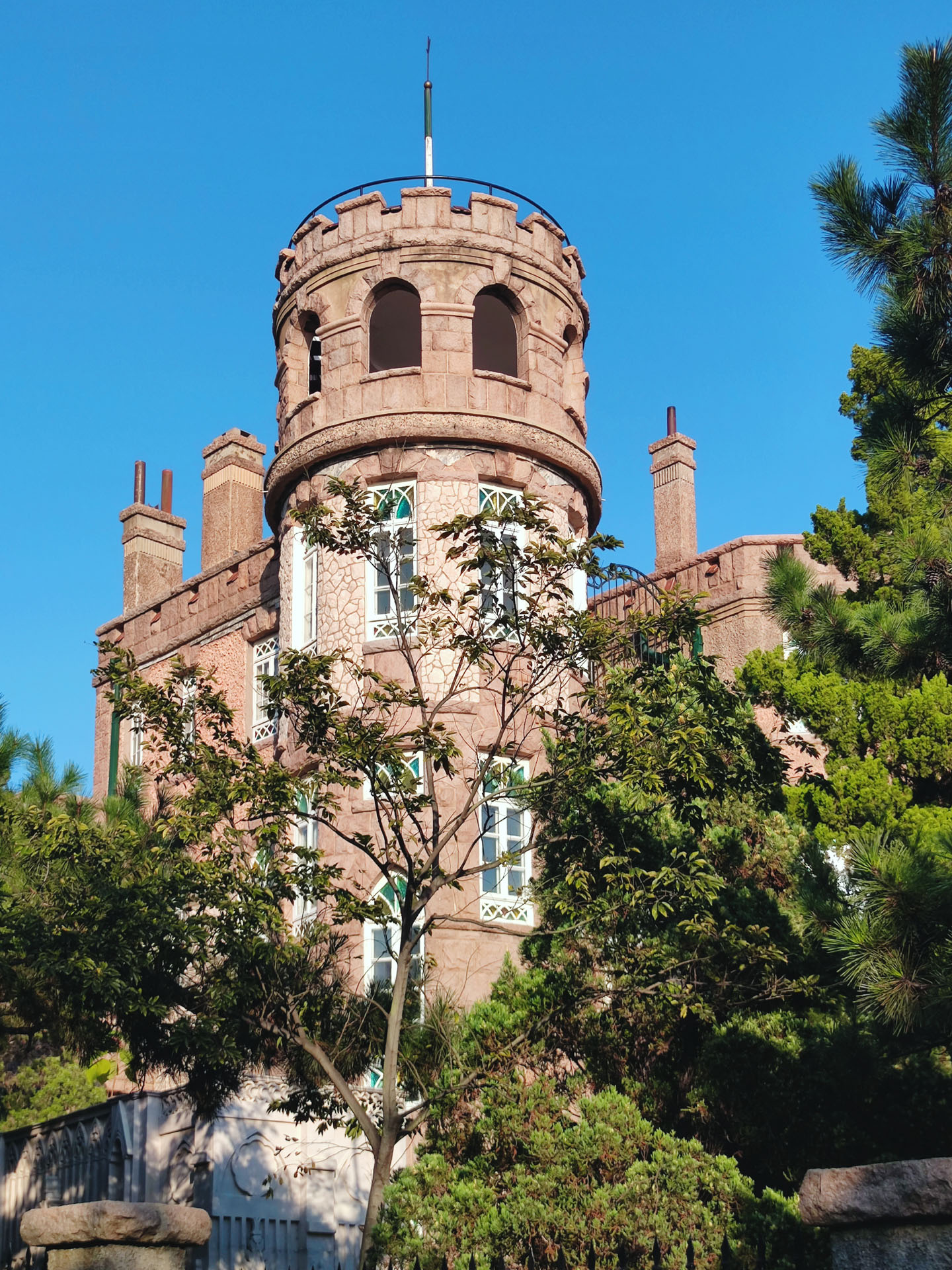 20210913_初秋的青岛之行Day1.花石楼.jpg /blog/游记/附件/2021/20210913_初秋的青岛之行Day1.花石楼.jpg